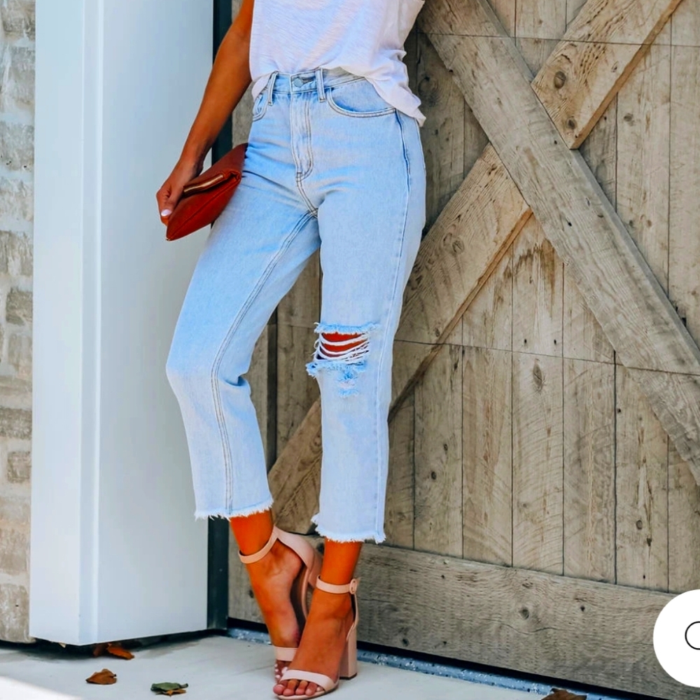 NWT Kind High Rise Distressed Denim 27